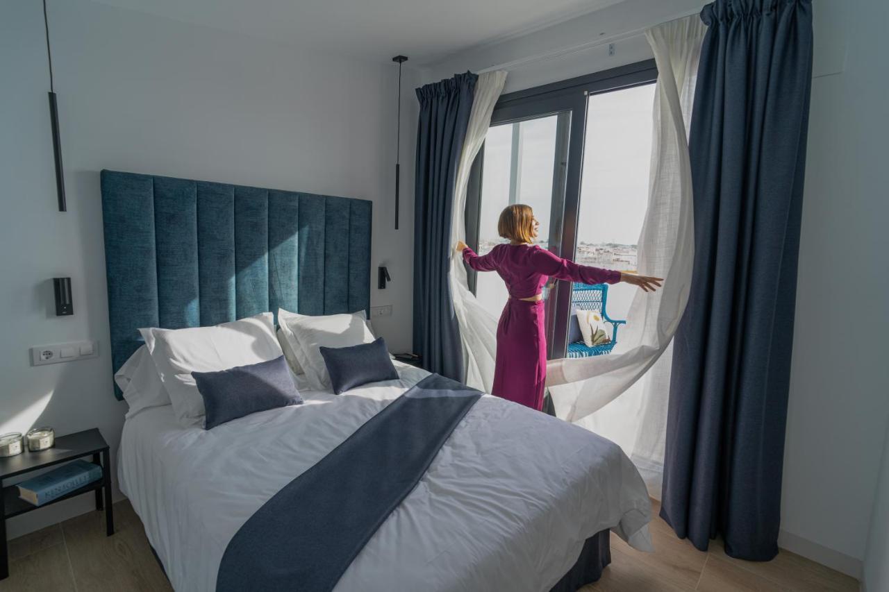 Riam Suites Apartamentos لوس بالاسيوس ي فيلافرانكه المظهر الخارجي الصورة